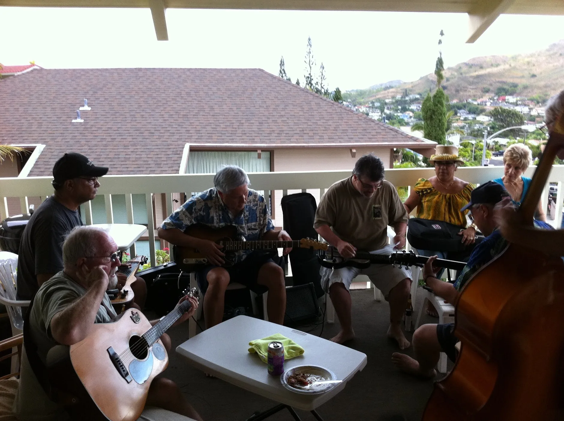 Kanikapila at Alan Akaka’s.